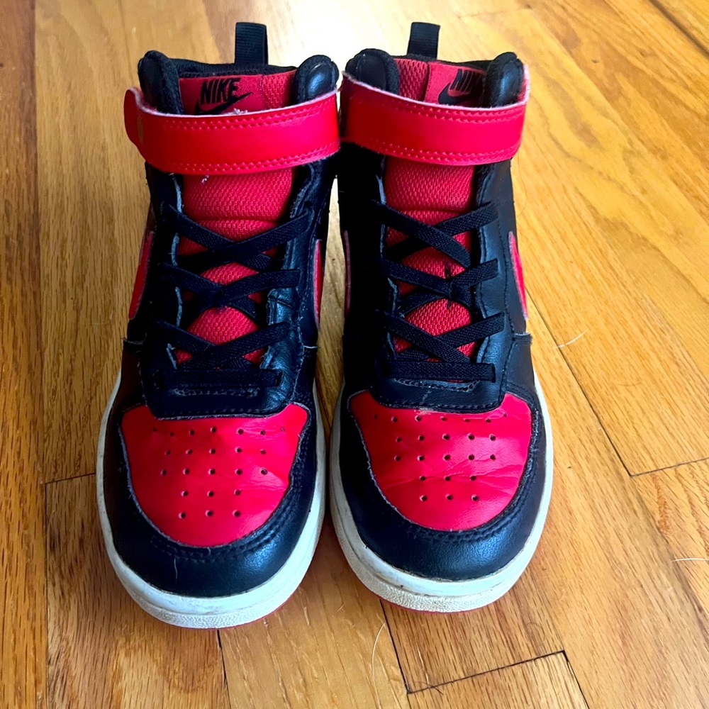 Nike dunks size 1